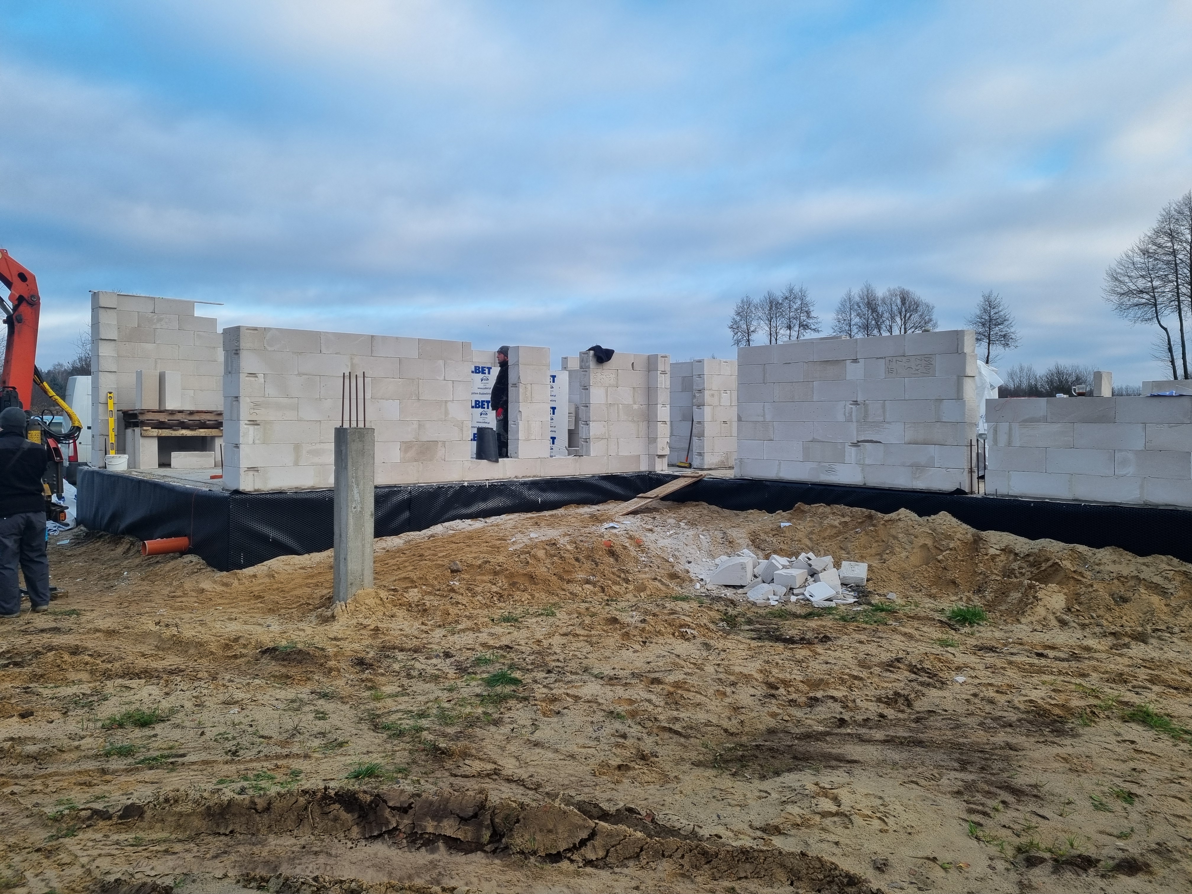 Dom jednorodzinny w stanie surowym otwartym